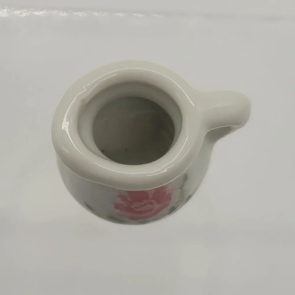 Dollhouse Teapot / Curio Figurine​​​